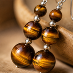 Boucles d'oreilles Œil de Tigre — design en cascade avec crochets argentés
